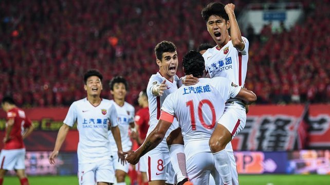 赢下纽卡斯尔后，多名阿森纳球员赛后瘫倒在地