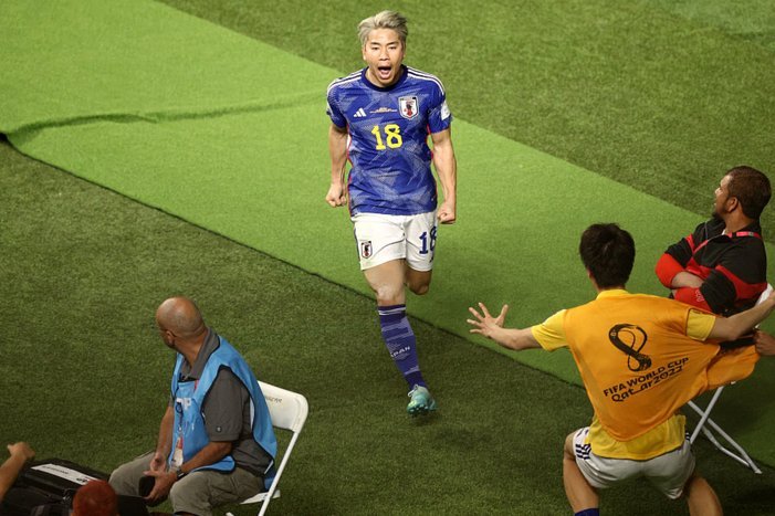 赛后日本教练对万项评价的评价绝了！或许我们真的会迎来历年最强的攻击型中场了