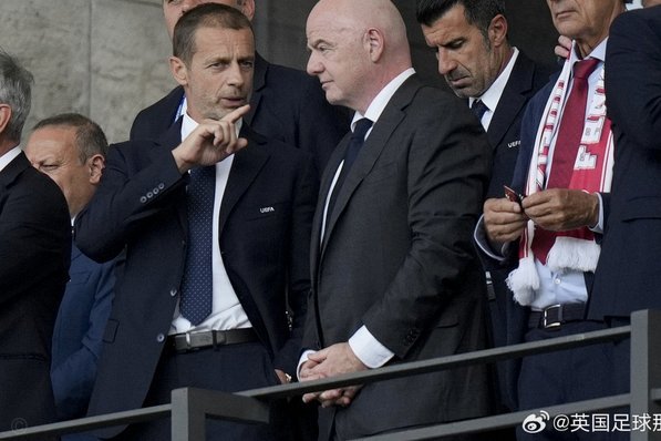 队报：欧足联带头反对FIFA计划，马克龙法国全力支持切费林
