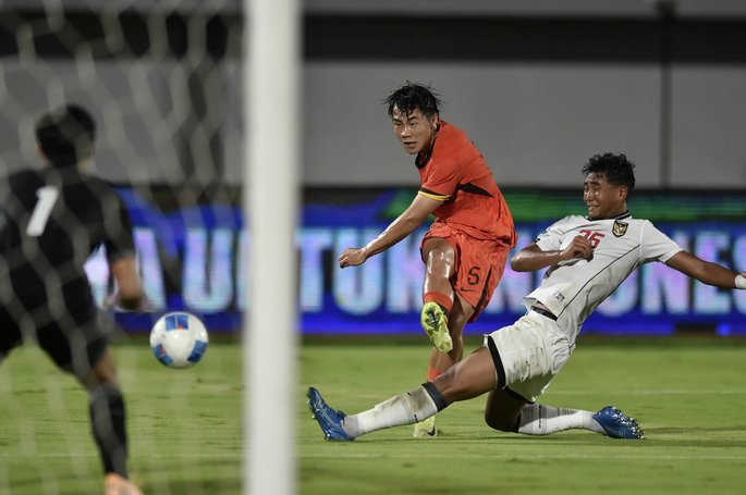 U17国足逆转勒沃库森，赵松源两分钟两球