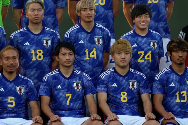 记者：日本队看似人才济济，世界杯后想换代却面临后继无人